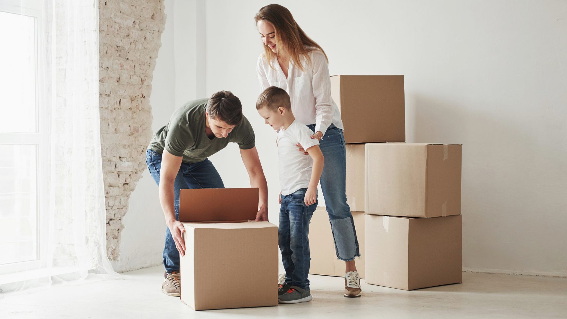The Ultimate Mother’s Day Gift: Professional Packers to Ease Mum’s Moving Stress