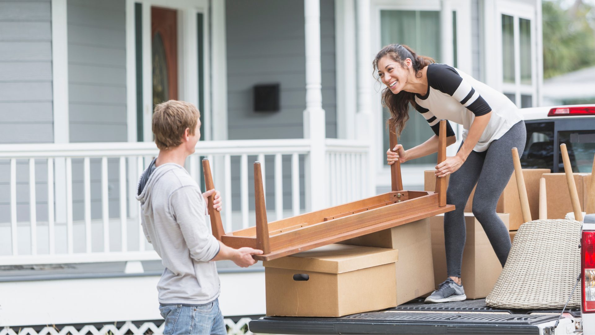 How to Pack and Move Your Outdoor Furniture